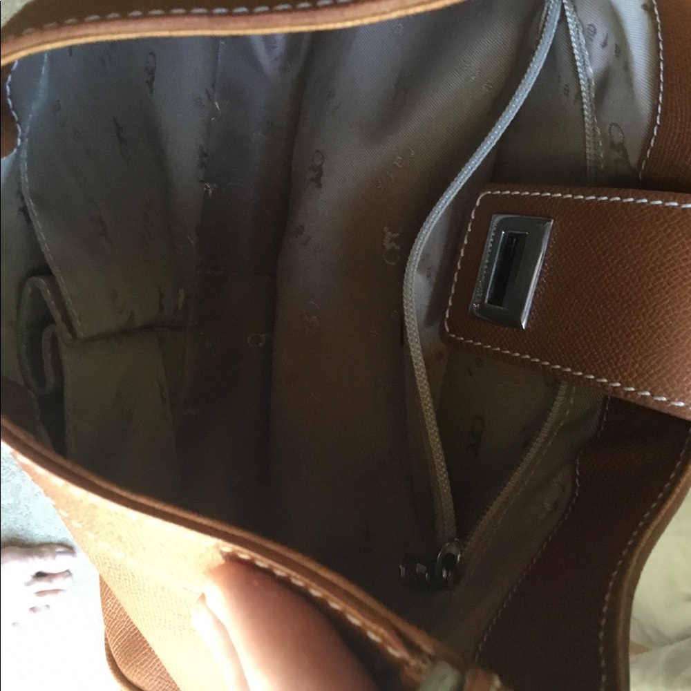 Designer Handbag - Picture 3 of 6